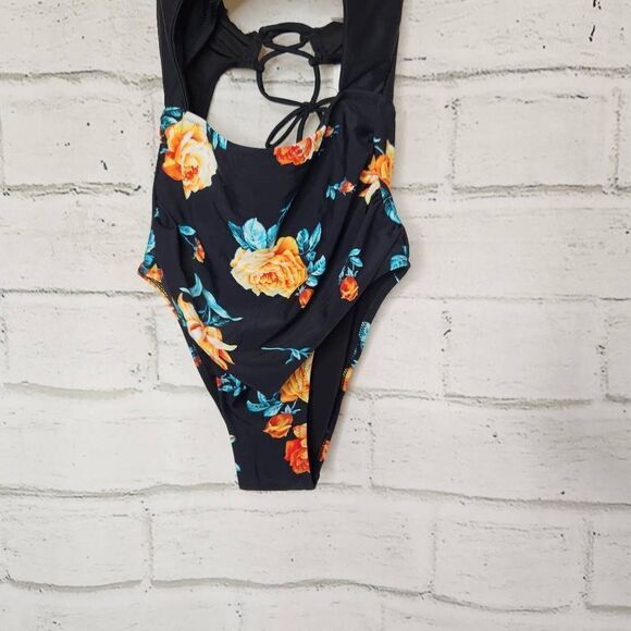 NEW Cupshe Women's Multi Color Twist Top High Waist Cut Out 1Pc Swimsuit XS - Picture 4 of 14